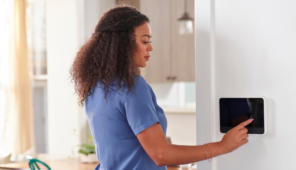 Vivint smart hub in Naperville]]
